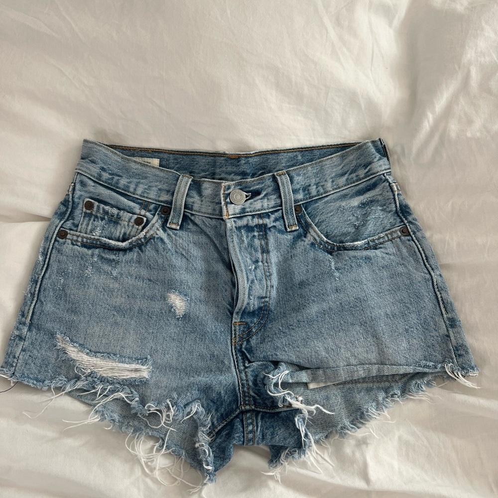 Levi 501 Cutoffs